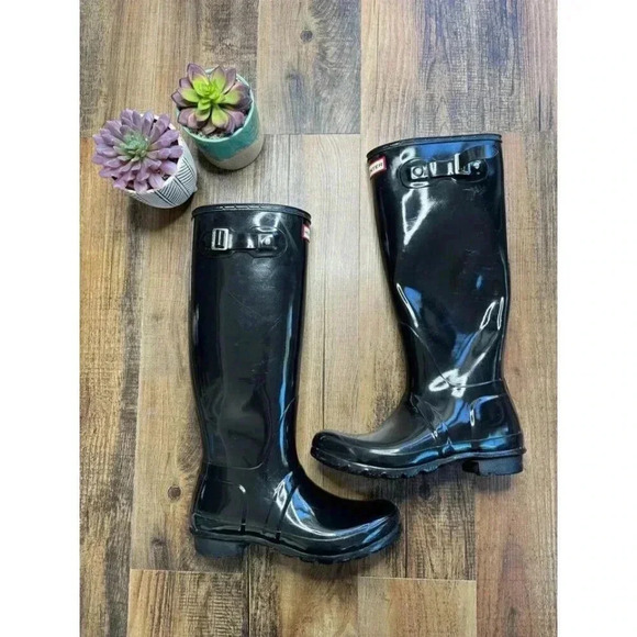 Hunter Tall Gloss Snow Boot - Picture 1 of 8